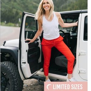 Zyia Everywhere Joggers NWT